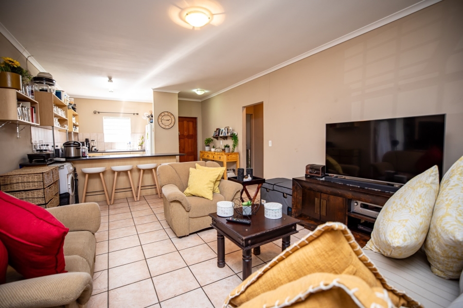 2 Bedroom Property for Sale in De Oude Spruit Western Cape